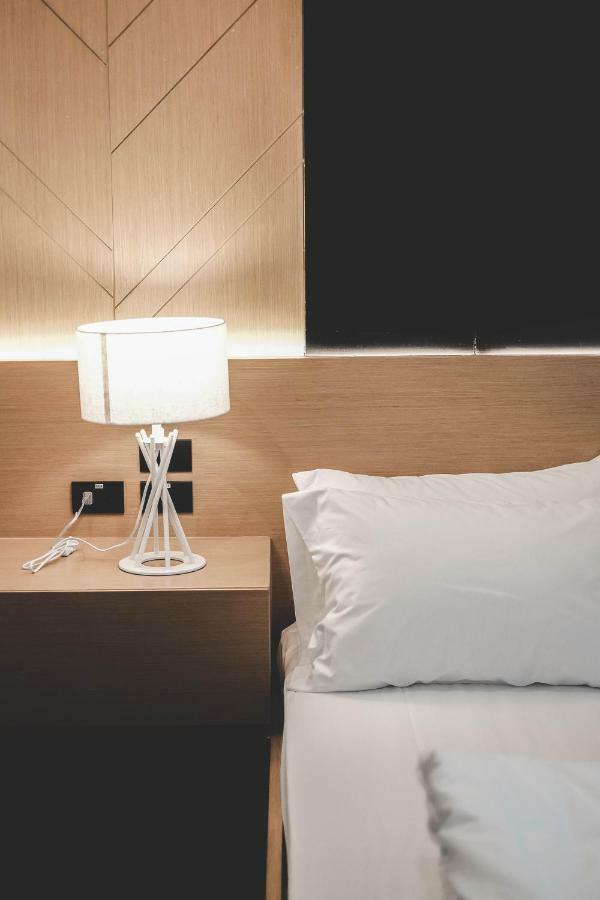 Stay Thapae Hostel Чиангмай Экстерьер фото
